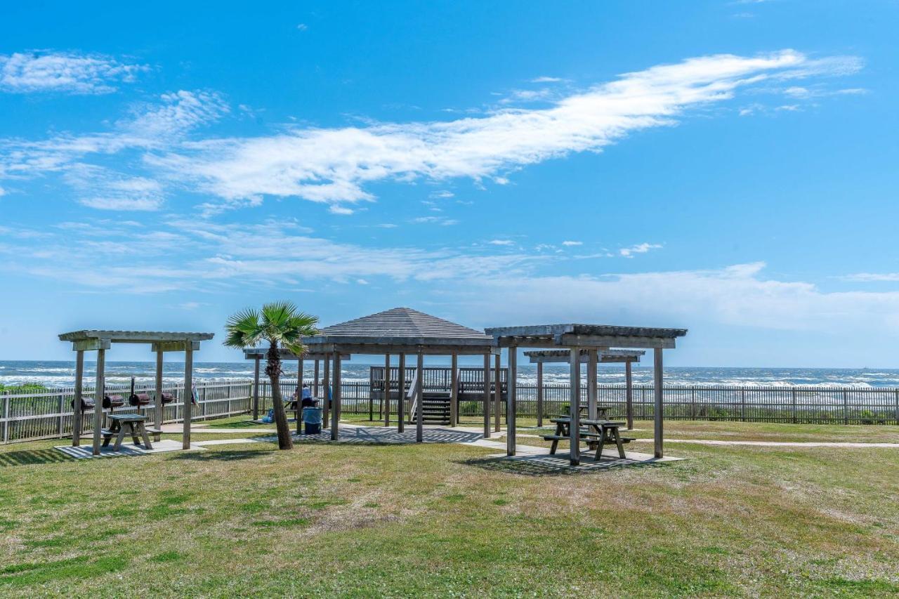 Steps To Pool And Beachamazing Views From Two Balconies Galveston Exteriör bild